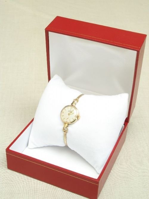 fig 3. BEAUTIFUL SOLID 9CT GOLD ROLEX PRECISION LADIES WATCH c1956