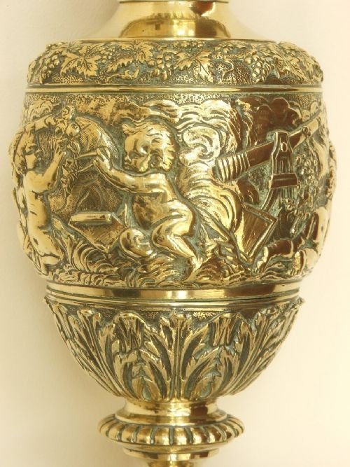fig 1. EXQUISITE LARGE ORNATE SOLID BRASS TABLE LAMP C1920