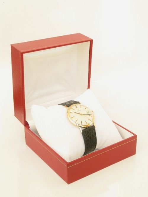 fig 4. OUTSTANDING 9CT SOLID GOLD OMEGA GENTLEMENS WRISTWATCH