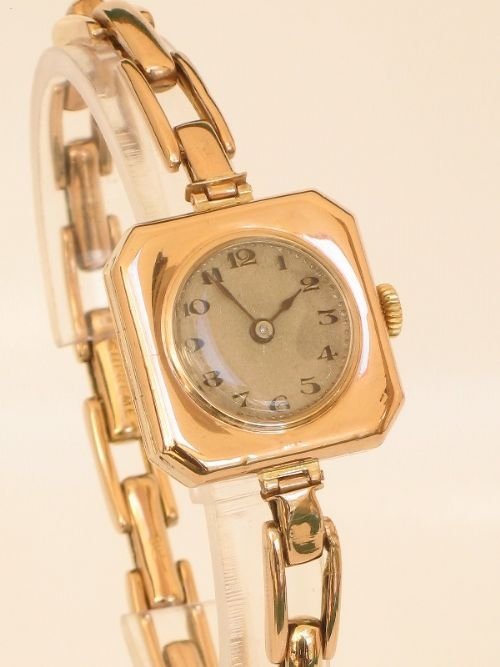 Beautiful Ladies Rolex Art Deco Solid 9ct Rose Gold Wristwatch C1920
