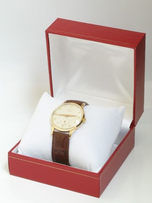 fig 4. SUPERB 9CT SOLID GOLD TREBEX OVERSIZE MENS WATCH C1961