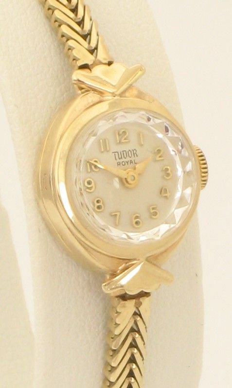 fig 1. EXQUISITE SOLID 9CT GOLD LADIES ROLEX TUDOR ROYAL COCTAIL WATCH C1960