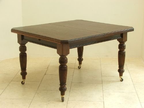 fig 1. BEAUTIFUL ANTIQUE VICTORIAN WALNUT EXTENDING DINING TABLE C1890