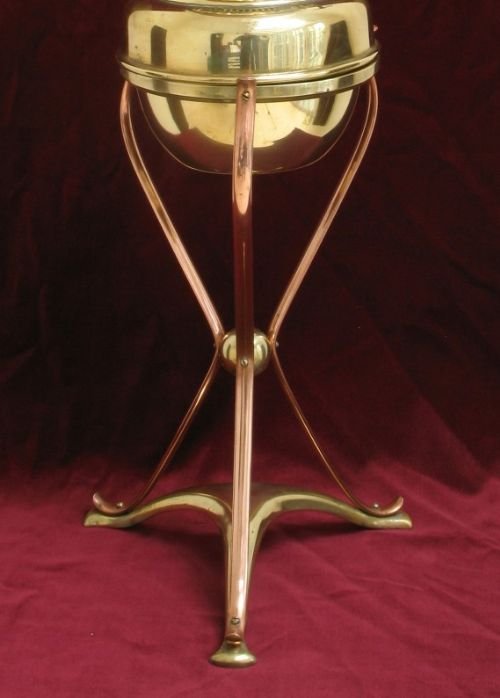 fig 4. BEAUTIFUL VICTORIAN W A S BENSON BRASS AND COPPER OIL LAMP C1890