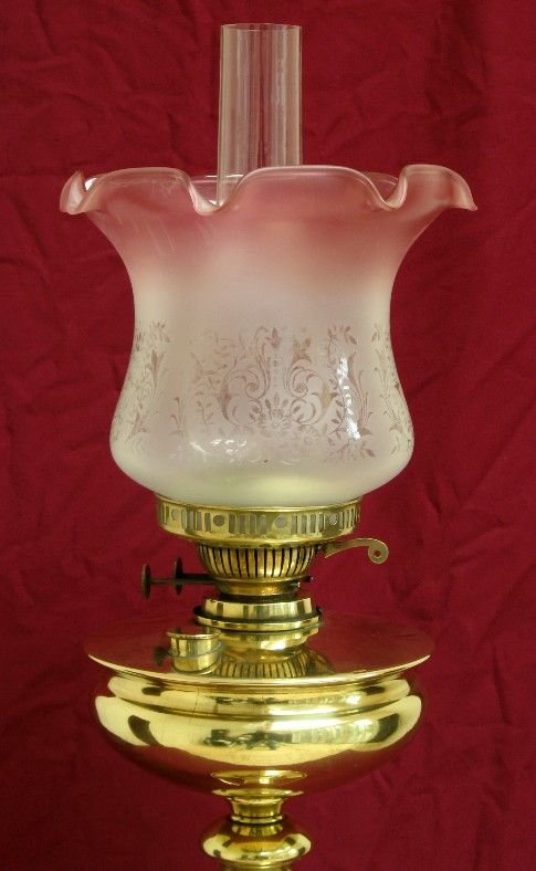 fig 1. BEAUTIFUL VICTORIAN SOLID BRASS OIL LAMP C1890