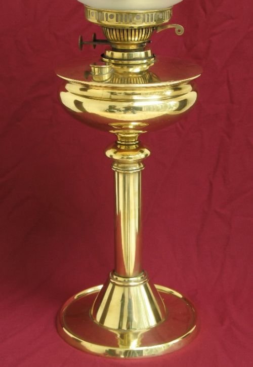 fig 2. BEAUTIFUL VICTORIAN SOLID BRASS OIL LAMP C1890