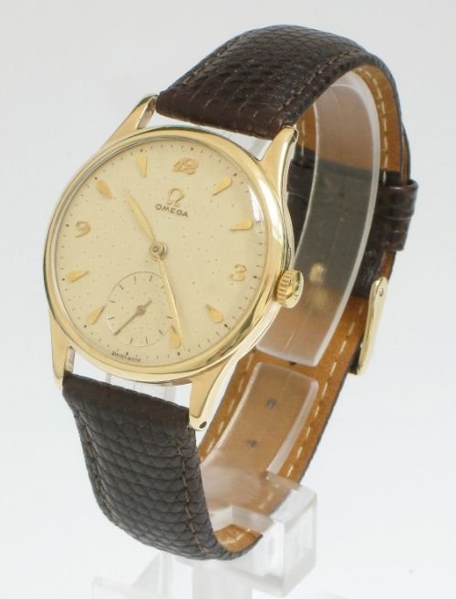 fig 1. EXCEPTIONAL SOLID 9CT GOLD OMEGA 30T2PC GENTLEMENS WRISTWATCH C1948