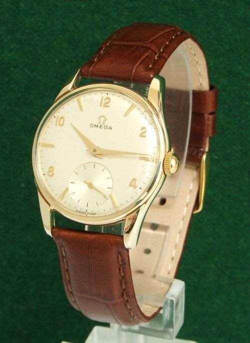 Outstanding Solid 9ct Gold Omega Gentlemens Wristwatch C1960