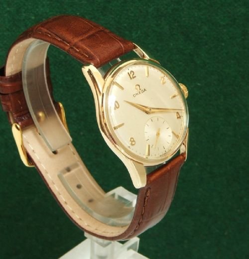 fig 1. OUTSTANDING SOLID 9CT GOLD OMEGA GENTLEMENS WRISTWATCH C1960