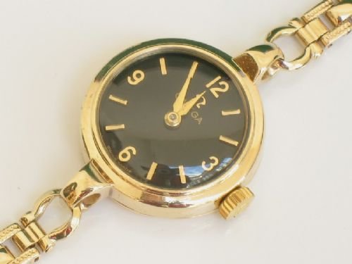 fig 3. EXQUISITE SOLID 9ct GOLD LADIES OMEGA COCKTAIL WATCH c1960