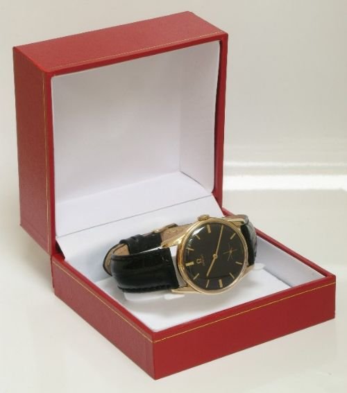 fig 4. STUNNING SOLID 9ct GOLD OMEGA CAL 269 MENS WATCH C1958-59