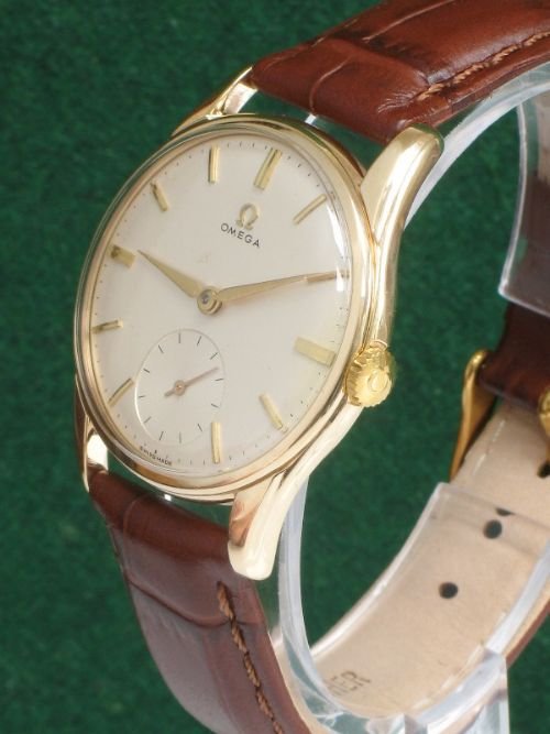fig 2. EXCEPTIONAL SOLID 9ct GOLD OMEGA CAL 267 MENS WATCH C1959-60
