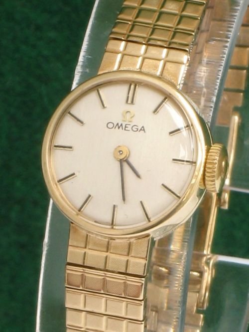 fig 1. EXQUISITE SOLID 9CT OMEGA LADIES WRISTWATCH C1960