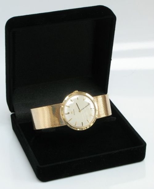 fig 4. STUNNING SOLID 9ct GOLD OMEGA CAL 620 MENS DRESS WATCH