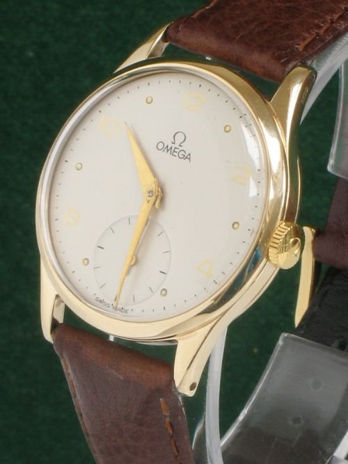 fig 4. STUNNING SOLID 9ct GOLD OMEGA CAL 266 MENS WATCH C1957 WITH BOX AND PAPERS
STUNNING SOLID 9ct GOLD OMEGA CAL 266 MENS WATCH C1957 WITH BOX AND PAPERS