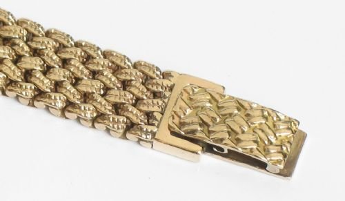 fig 4. BEAUTIFUL SOLID 9ct GOLD DIAMONDS BEUCHE GIROD LADIES QUARTZ WATCH