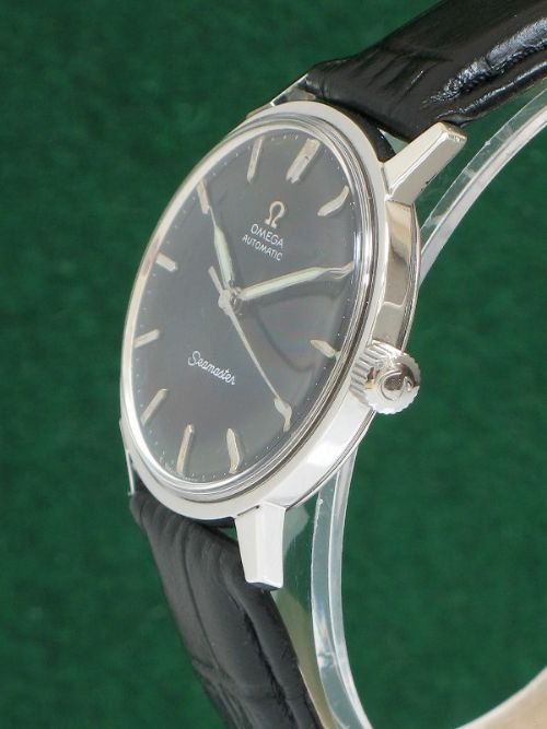fig 1. IMMACULATE OMEGA SEAMASTER CAL 552 BLACK DIAL 24 JEWEL STAINLESS STEEL MENS WATCH C1960