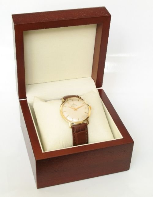 fig 4. EXCEPTIONAL SOLID 18ct GOLD ZENITH 25 JEWEL CAL 2642PC AUTOMATIC MENS WATCH c1960