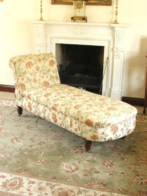 fig 2. BEAUTIFUL VICTORIAN WILLIAM MORRIS ARTS CRAFTS DAY BED OR CHAISE LONGE C1890