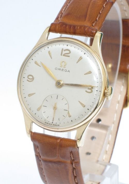 fig 2. SUPERB ORIGINAL SOLID 9ct GOLD OMEGA CALIBRE 28 MENS WATCH C1947-48