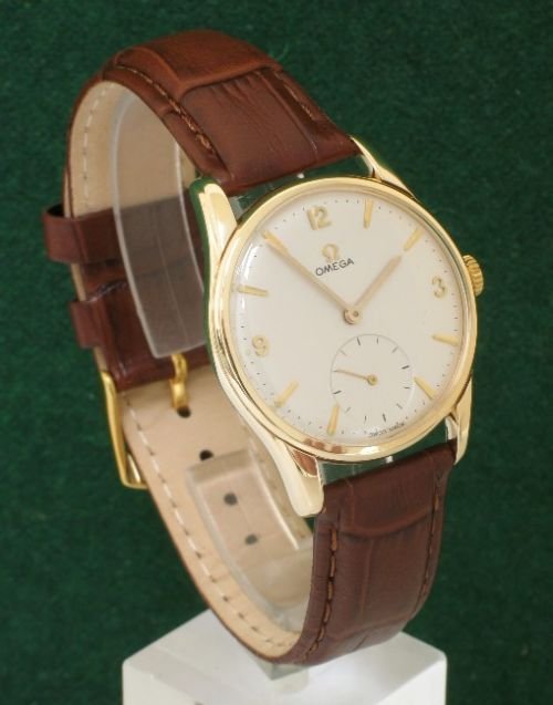fig 3. SUPERB SOLID 9ct GOLD OMEGA CALIBRE 269 VINTAGE MENS WATCH C1960