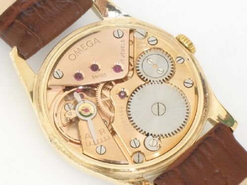 fig 4. SUPERB SOLID 9ct GOLD OMEGA CALIBRE 269 VINTAGE MENS WATCH C1960