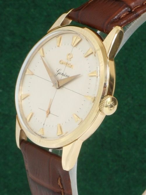 fig 2.
RARE SOLID 9ct GOLD OMEGA GENEVE CAL 267 TWO TONE CROSSHAIR MENS WATCH C1959-60