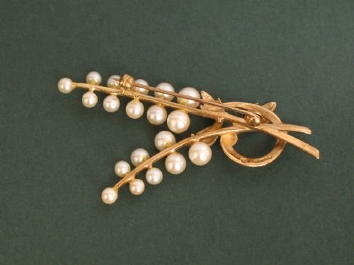 fig 1. EXQUISITE 9CT GOLD AND SPRAY OF PEARLS BROOCH