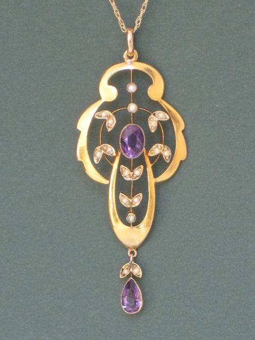 Beautiful Victorian Art Nouveau 9ct Gold and Amethyst Pendant C1890