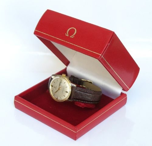 fig 4.
STUNNING SOLID 14ct GOLD OMEGA SEAMASTER DATE AUTO CAL 565 MENS WATCH C1960