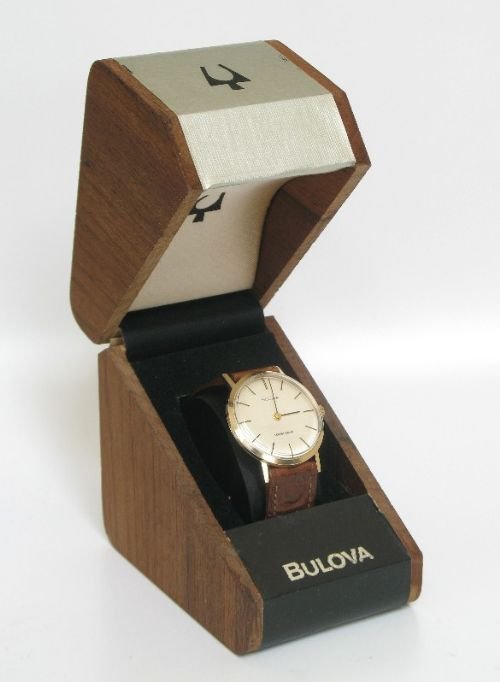 fig 4. SOLID 9CT GOLD BULOVA LONCHAMP MENS WATCH WITH ORIGINAL BOX