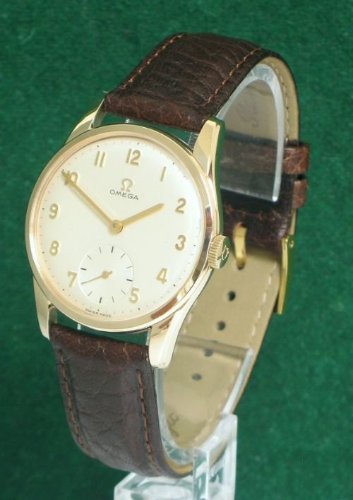 Stunning Solid 9ct Gold Omega Calibre 269 Mens Watch with Original Box