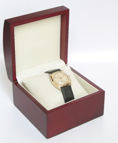 fig 4. SOLID 9CT GOLD ROLEX TUDOR CUSHION CASE MENS OR LADIES WATCH C1950