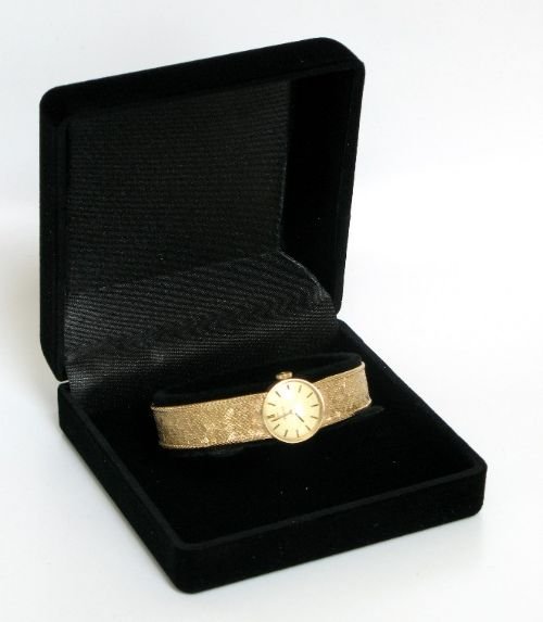 fig 3.
EXQUISITE SOLID 9ct GOLD LADIES OMEGA COCKTAIL WATCH