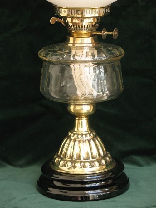 fig 1. BEAUTIFUL VICTORIAN SOLID BRASS OIL LAMP BY ELTEX AND VERITAS LAMP WORKS C1890