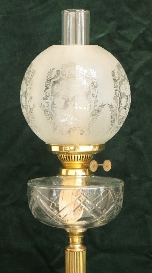 fig 3. STUNNING TALL VICTORIAN SOLID BRASS AND CUT GLASS OIL LAMP C1890