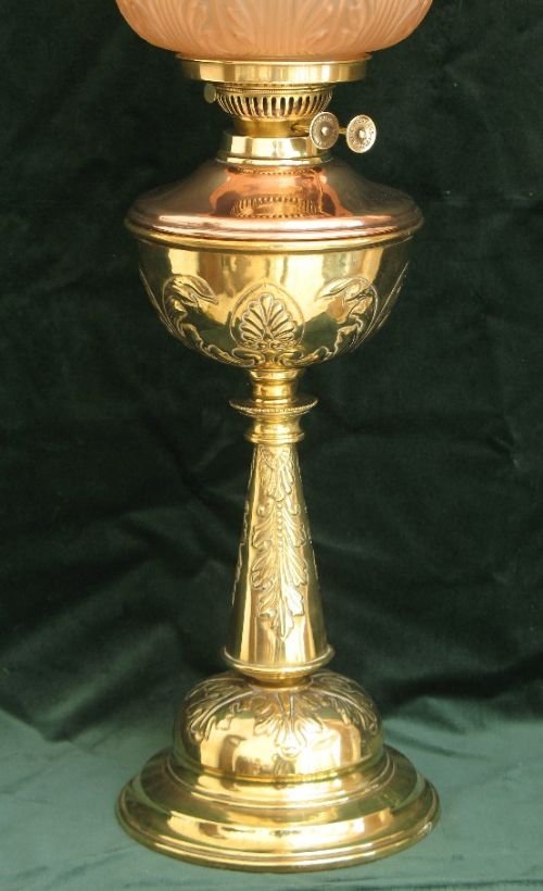 fig 2. BEAUTIFUL TALL VICTORIAN ART NOUVEAU SOLID BRASS OIL LAMP C1880