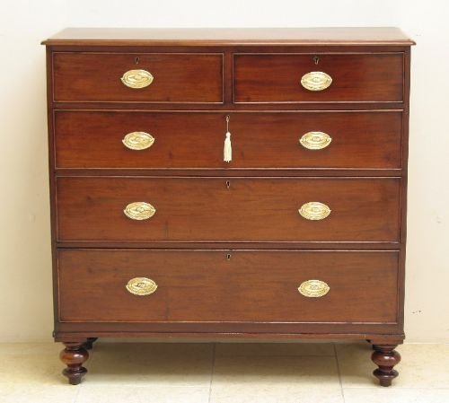 Beautiful Victorian Solid Mahogany Chest of Drawers C1850