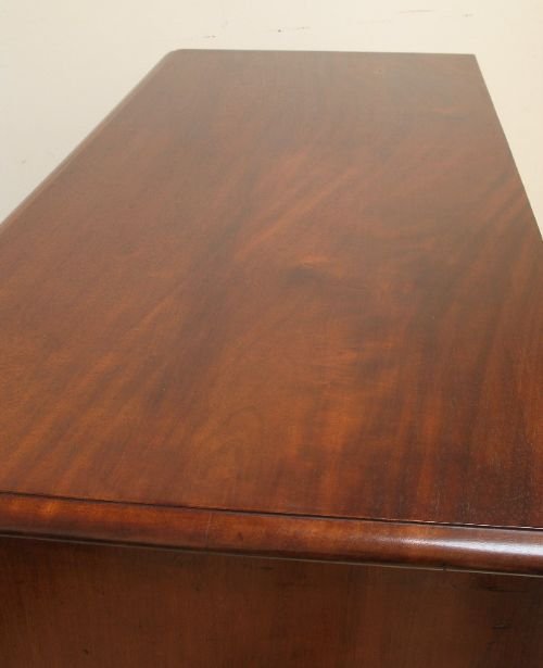 fig 3. BEAUTIFUL VICTORIAN SOLID MAHOGANY CHEST OF DRAWERS C1850