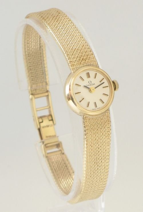 fig 1. EXQUISITE SOLID 9ct GOLD LADIES OMEGA COCKTAIL WATCH c1958