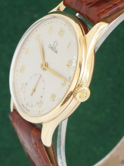 fig 1. STUNNING RARE SOLID 9ct GOLD OMEGA CALIBRE 30T2 MENS WATCH C1948-49