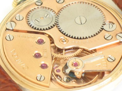 fig 4. STUNNING RARE SOLID 9ct GOLD OMEGA CALIBRE 30T2 MENS WATCH C1948-49