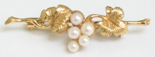 Beautiful Solid 9ct Gold and Pearl Ladies Brooch
