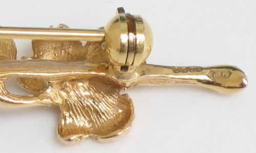 fig 1. BEAUTIFUL SOLID 9CT GOLD AND PEARL LADIES BROOCH