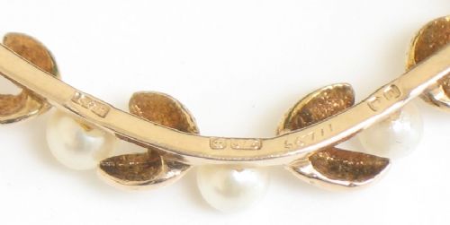 fig 1. BEAUTIFUL SOLID 9CT GOLD AND CULTURED PEARL LADIES BROOCH