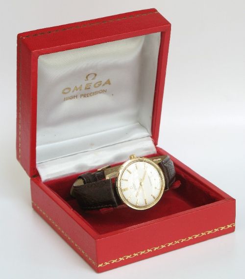fig 4. SUPERB SOLID 9ct GOLD OMEGA SEAMASTER AUTO CAL 552 MENS WATCH WITH BOX C1960