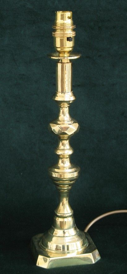 fig 2. BEAUTIFUL LARGE PAIR OF GENUINE VICTORIAN SOLID BRASS TABLE LAMPS C1890