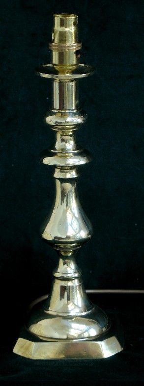 fig 1. BEAUTIFUL LARGE VICTORIAN SOLID BRASS TABLE LAMP C1890