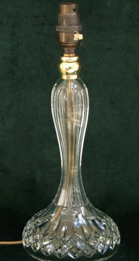 fig 1. STUNNING EARLY 20TH CENTURY CUT GLASS CYRSTAL TABLE OR BEDSIDE LAMP