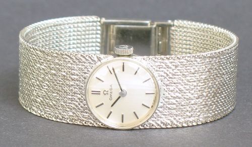 Exquisite Solid 9ct White Gold Ladies Omega Cocktail Watch